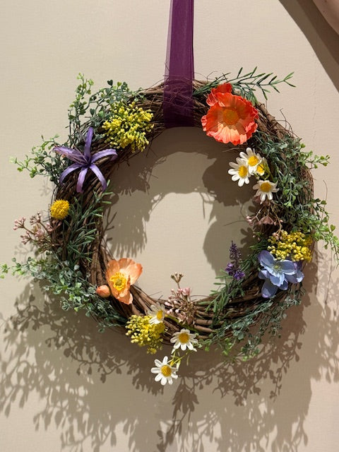 WORKSHOP BLOEMENKRANS: perfect voor een uitje met collega's, vriendinnen of zussen.